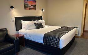 Shelby Motor Lodge